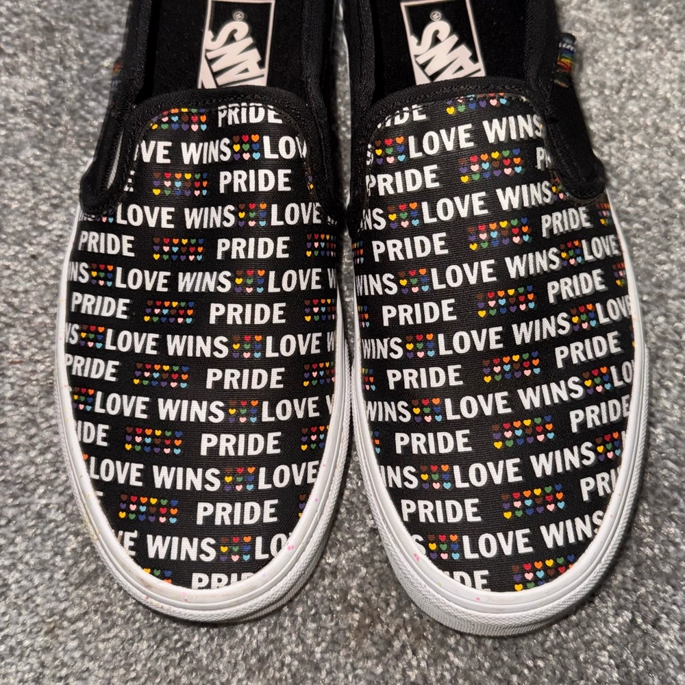 Vans Pride Love Wins Slip-On Shoes sz 8